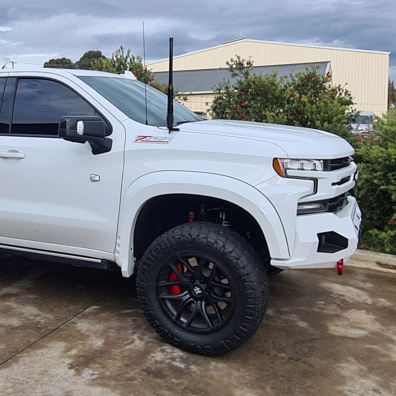 Chevrolet Silverado 1500 2019+ Fender Aerial UHF Antenna Bracket FB-020