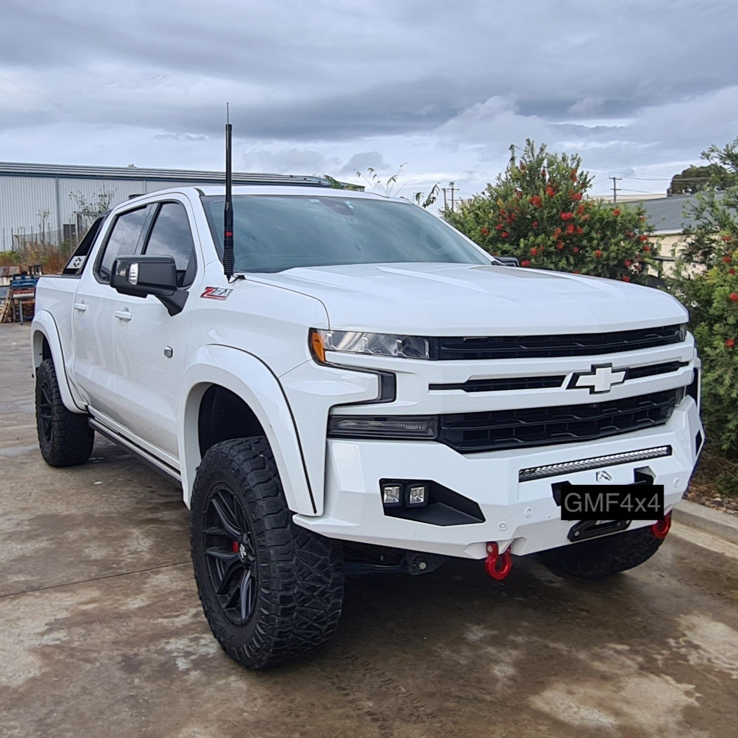 Chevrolet Silverado 1500 2019+ Fender Aerial UHF Antenna Bracket FB-020