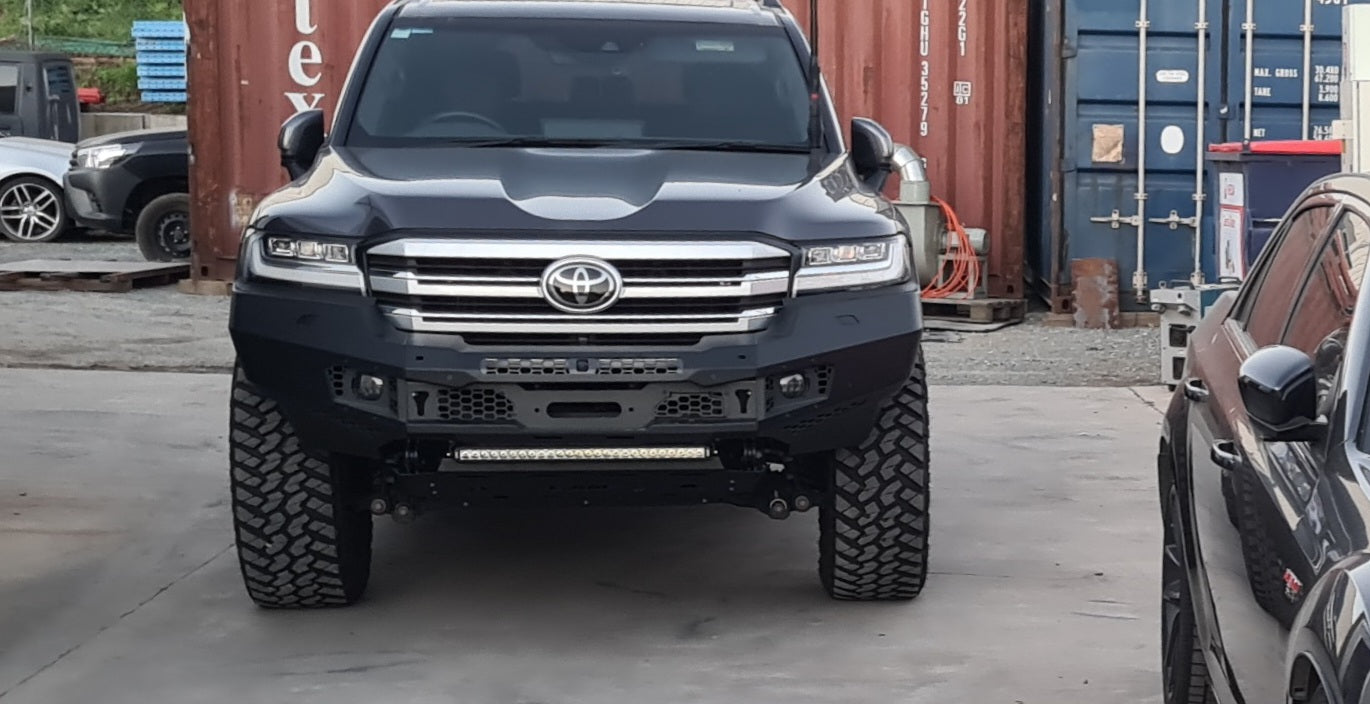 Toyota Landcruiser LC300 2022+ G6 Steel Bumper/ Bull Bar