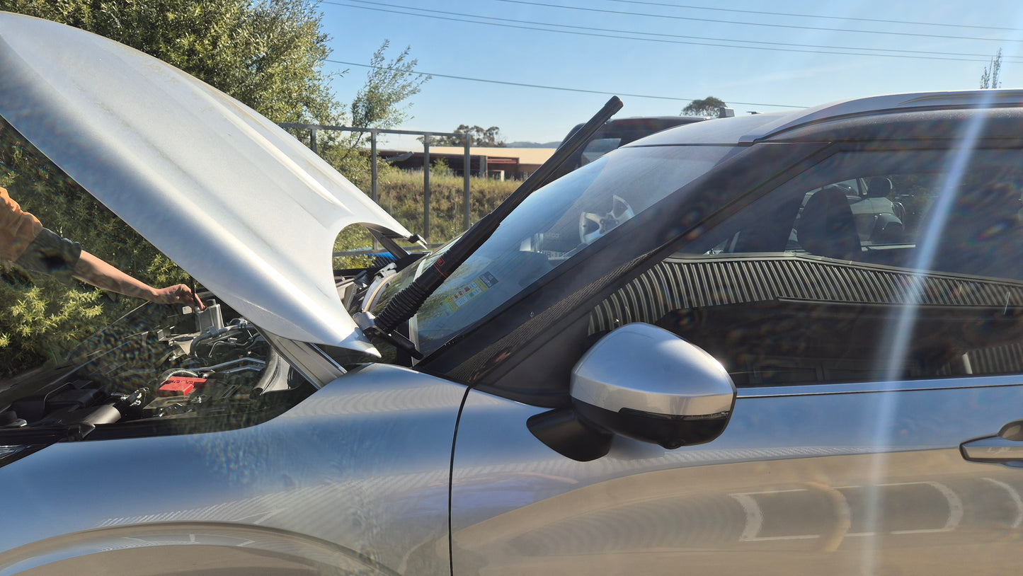 Mitsubishi Outlander 2021-Current UHF Bonnet Bracket BB-185