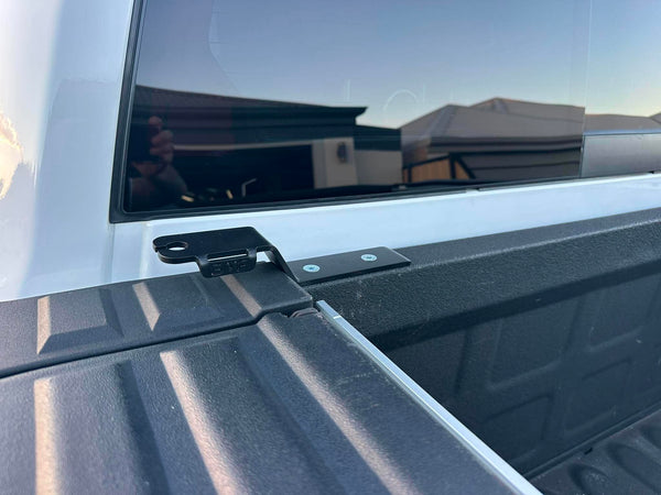 Dodge RAM 2500 DT 2019+ (Fifth Gen & Sixth Gen) with RAM BOX UHF Tub Bracket 208-TB