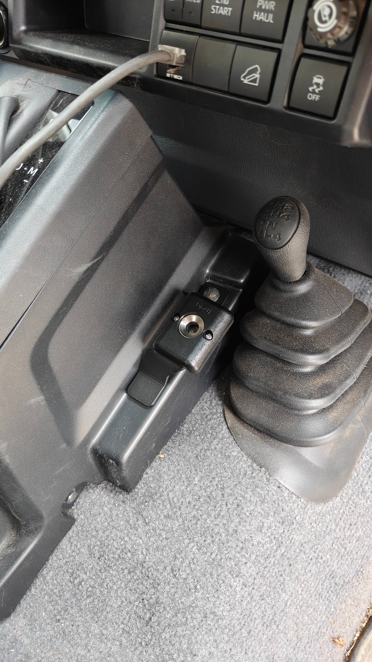Toyota LC79 2024+ UHF Handpiece holder 273-HP