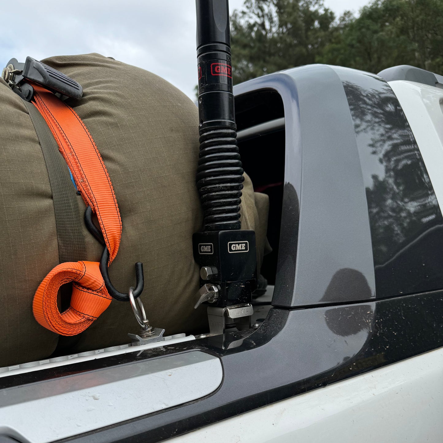Ford Wildtrak 2011+ Shutter Aerial UHF Antenna Bracket SB-021