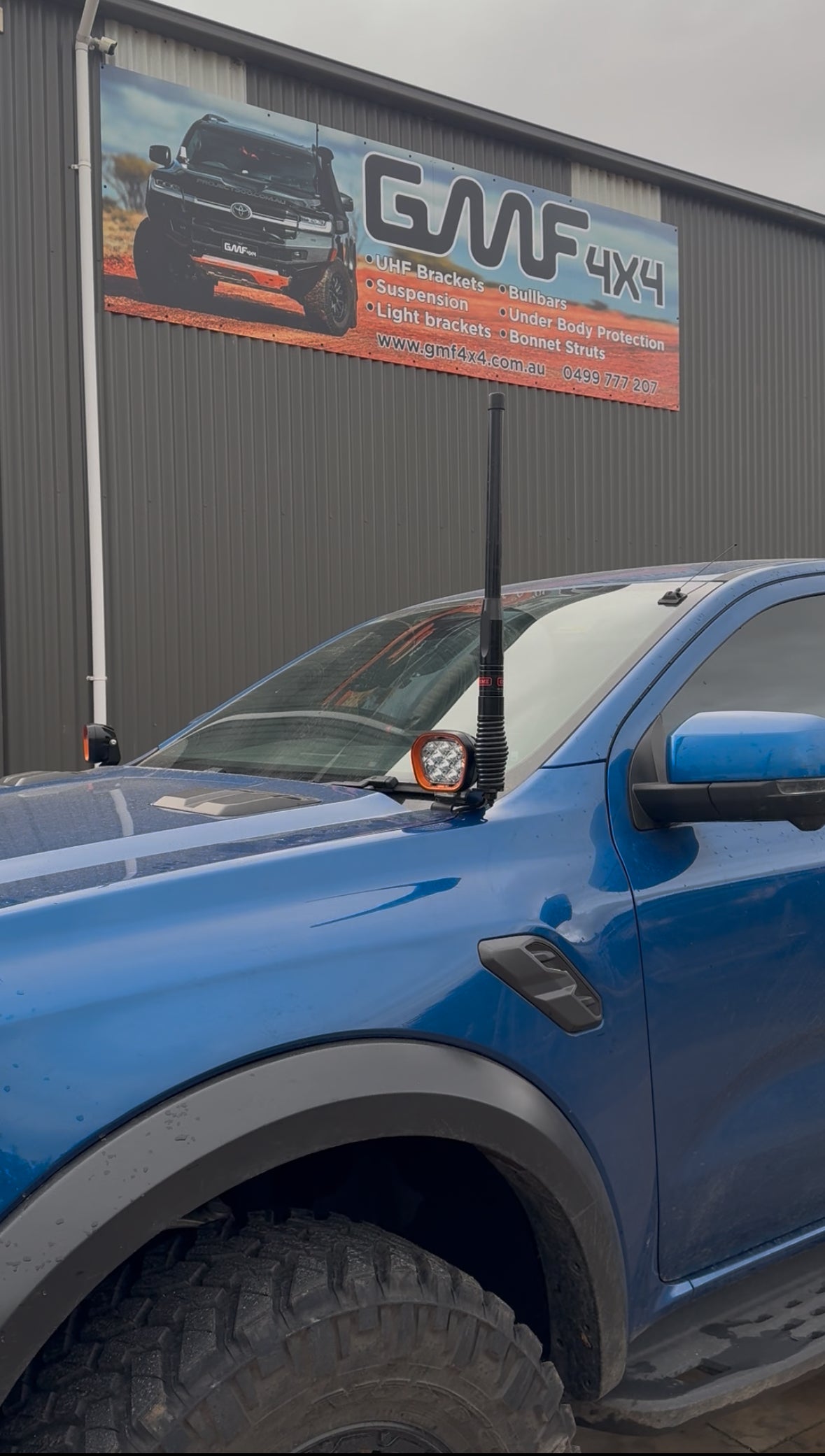 Ford Ranger, Raptor & Everest RA 2022+ PAIR Bonnet LED Brackets With Plate To Mount UHF PLATE-305