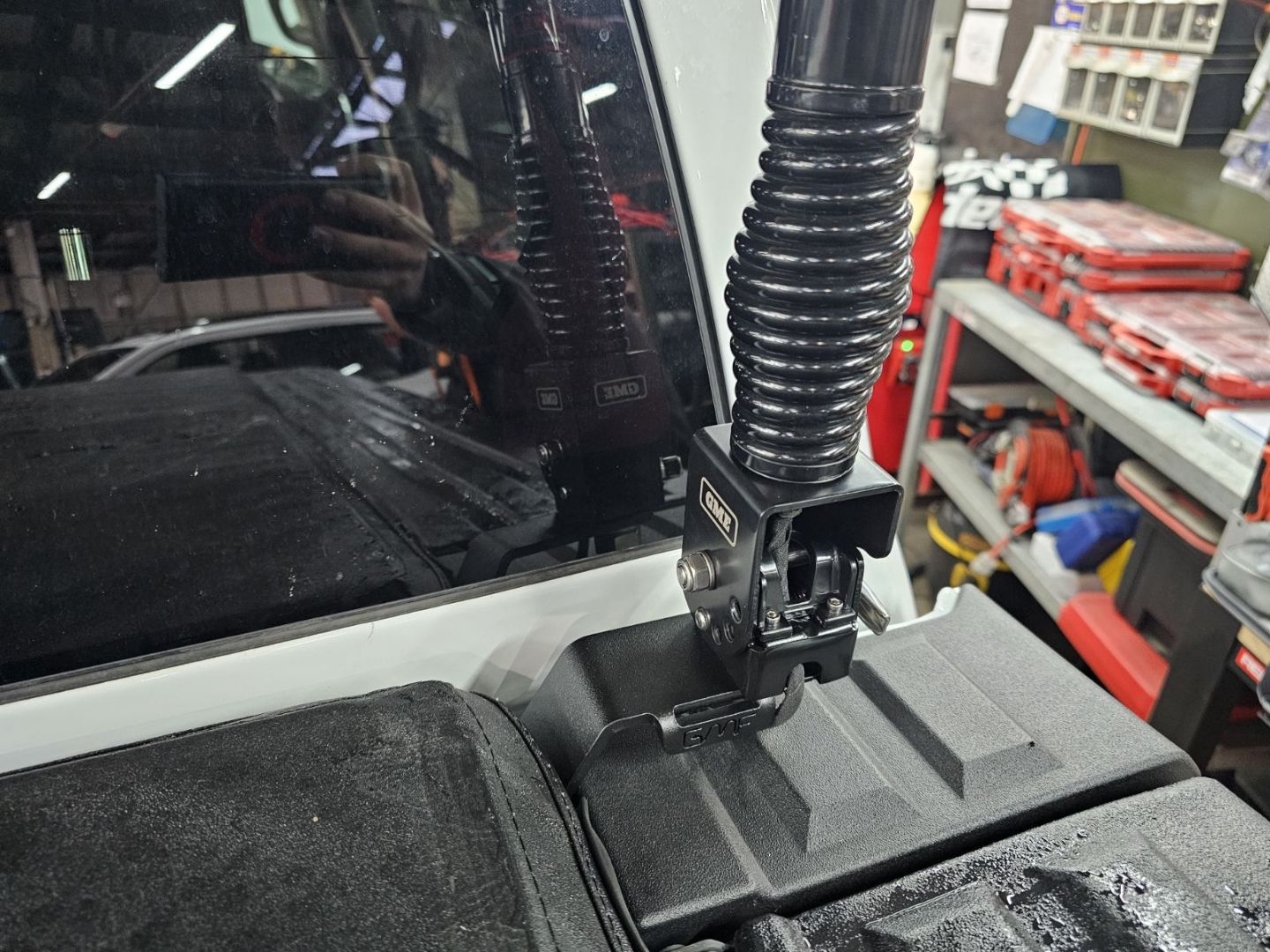 Dodge RAM 1500 DT (Fifth Gen) 2019+ UHF Tub Antenna Bracket - TB-208