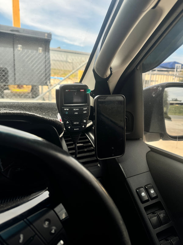 Holden Colorado/Colorado 7 (2012-2020) Phone & UHF Holder 4025-PH-D