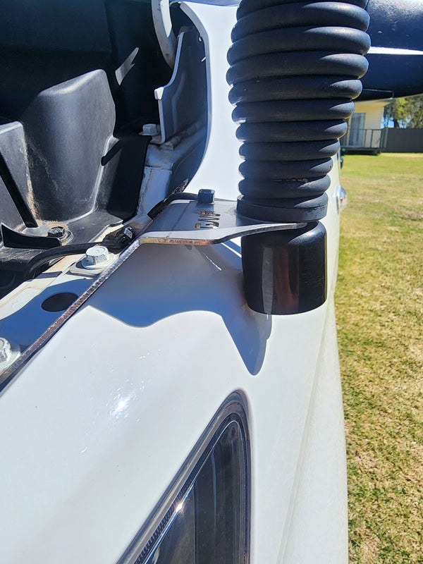 Hyundai iLoad 2018-2023 Fender Aerial UHF Antenna Bracket 151-FB
