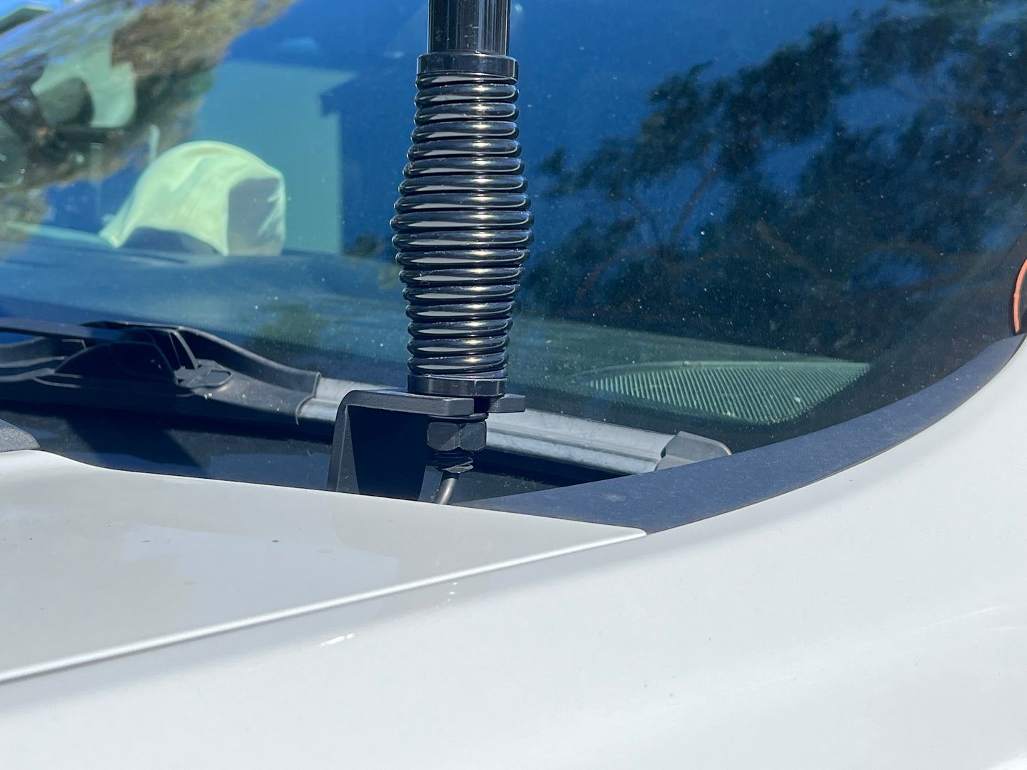 Chevrolet Silverado 2500 Bonnet Aerial UHF Antenna Bracket 2020-2023.5 BB-049